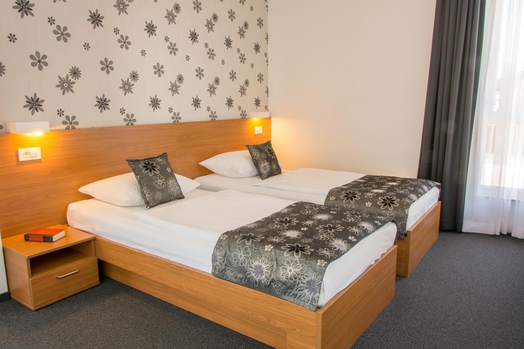 Hotel Delminivm Zagreb Buitenkant foto